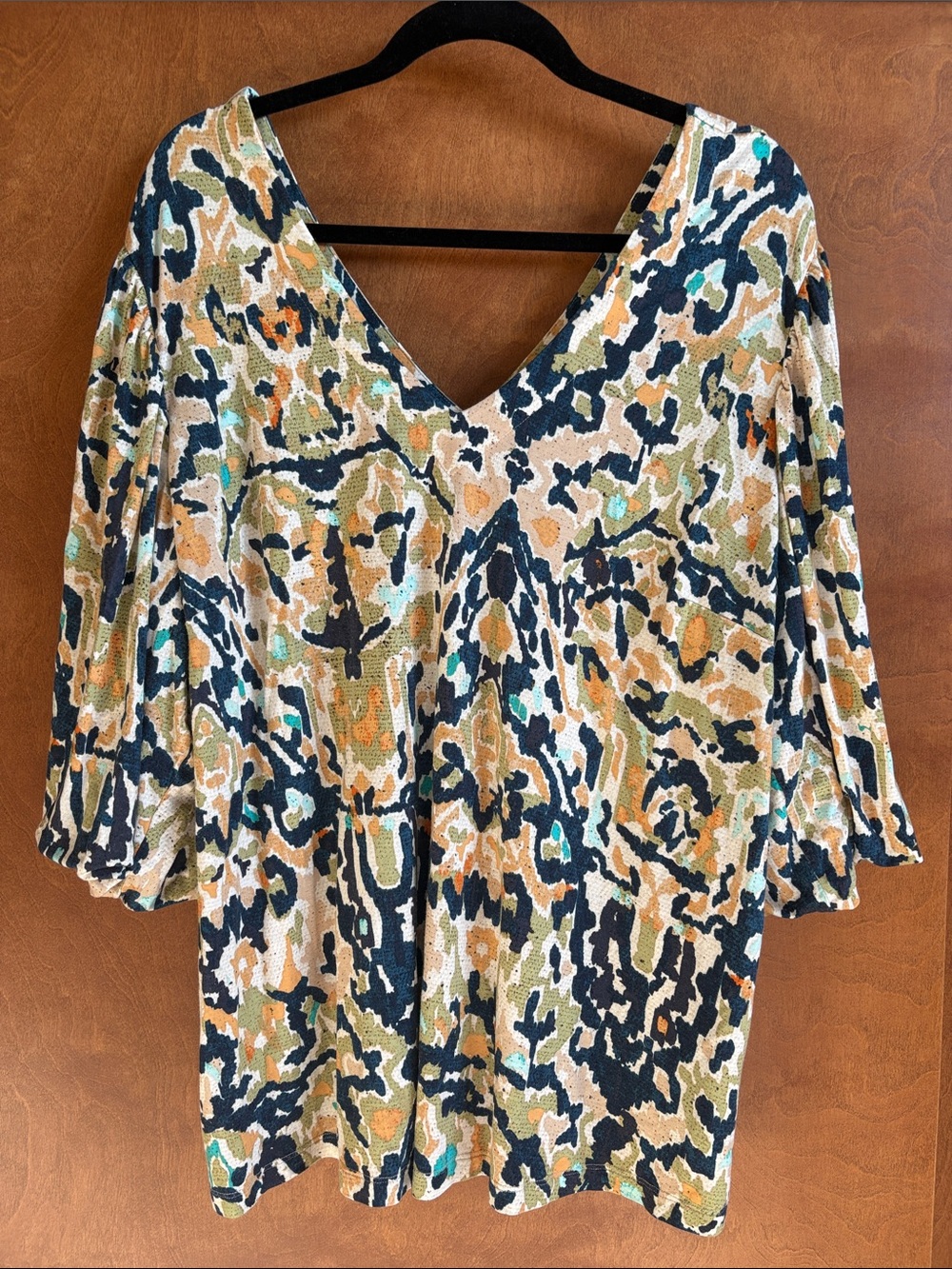 NIC+ZOE 2X Multicolored V-Neck Printed Tunic in Navy, Tan & Cream